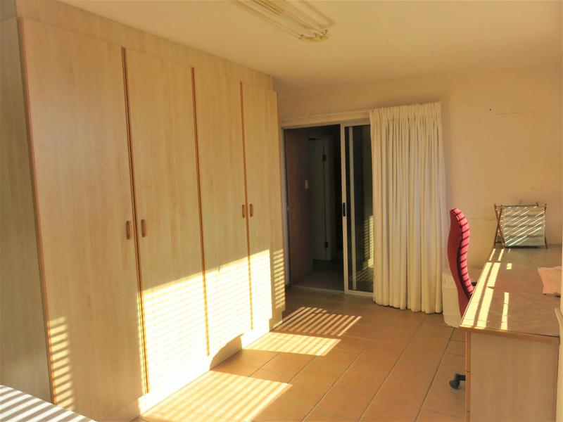 4 Bedroom Property for Sale in Calypso Beach Western Cape